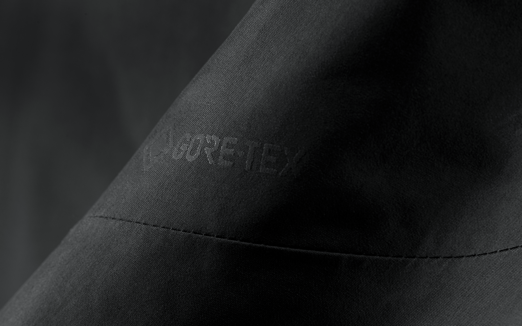 THE W CARBON RACE COAT