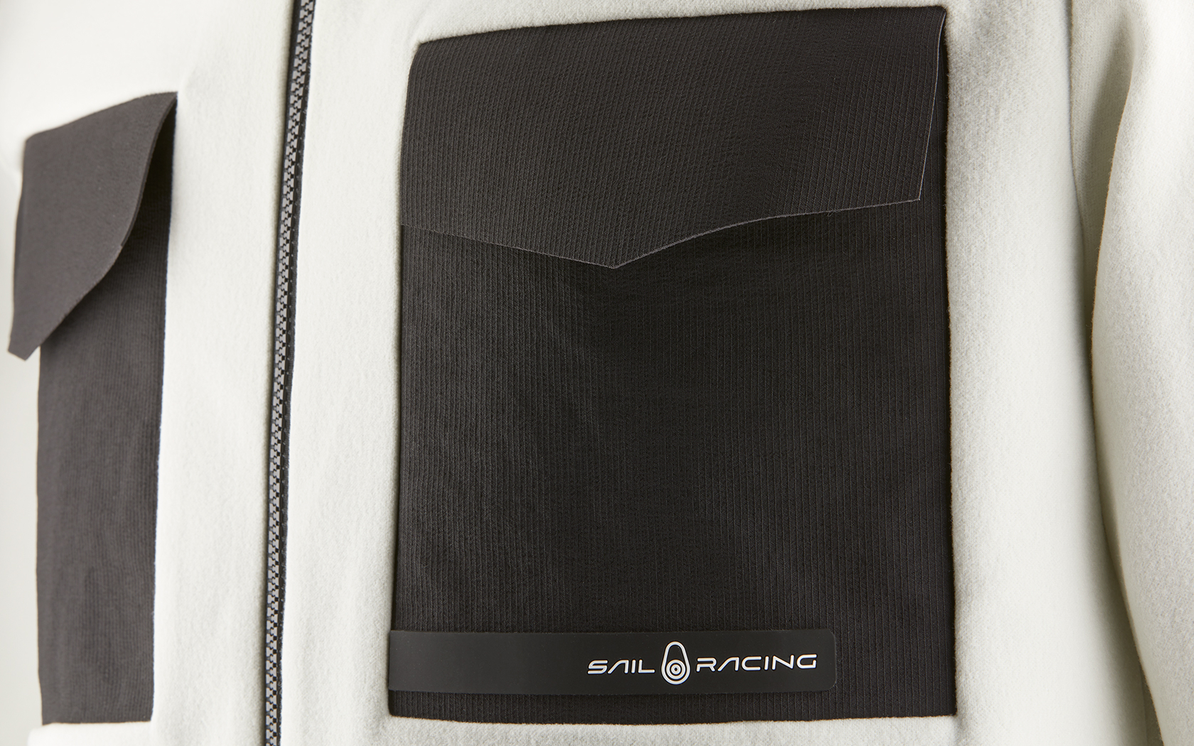 RACE EDITION TECH HOOD