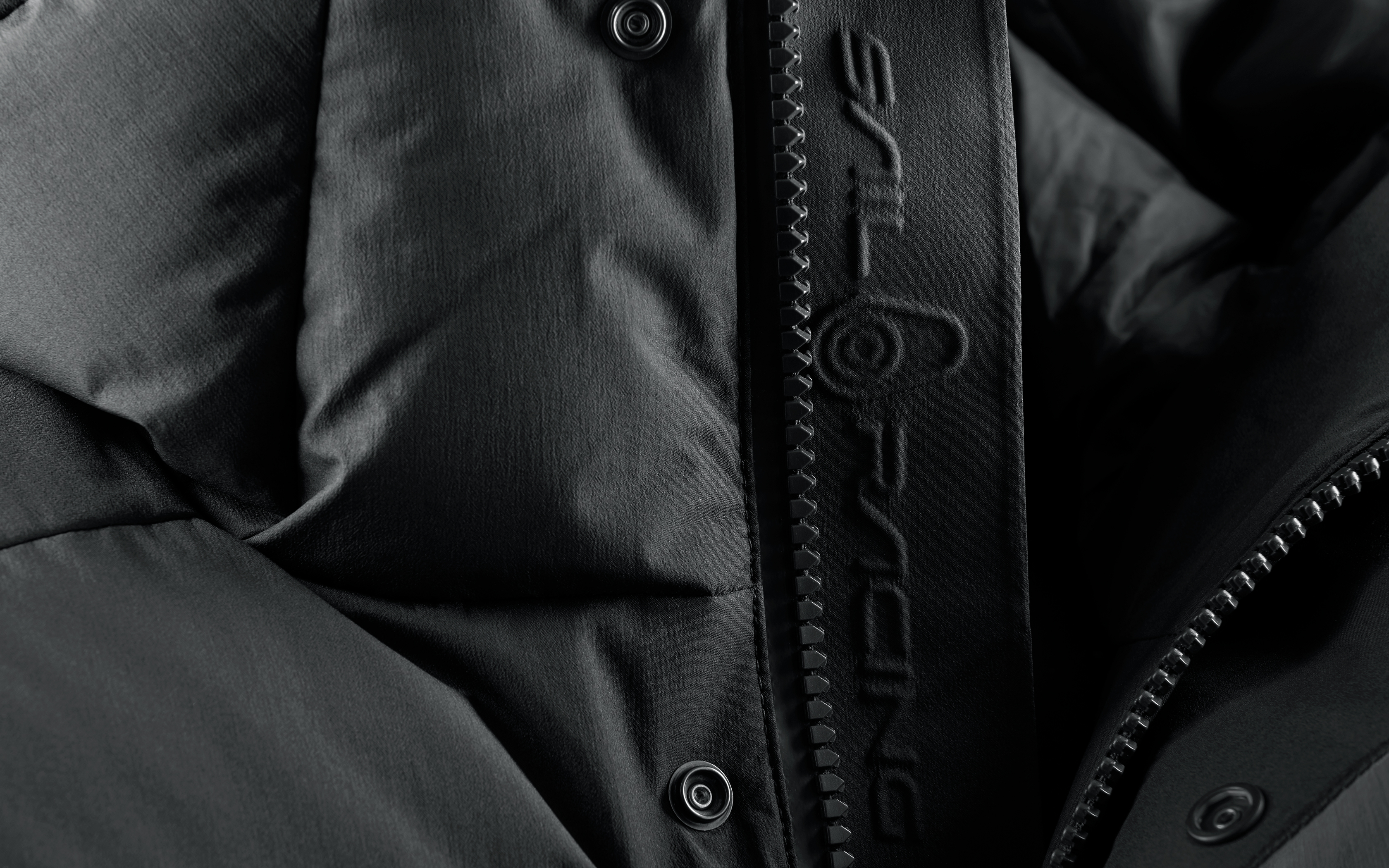 RACE EDITION DOWN PARKA