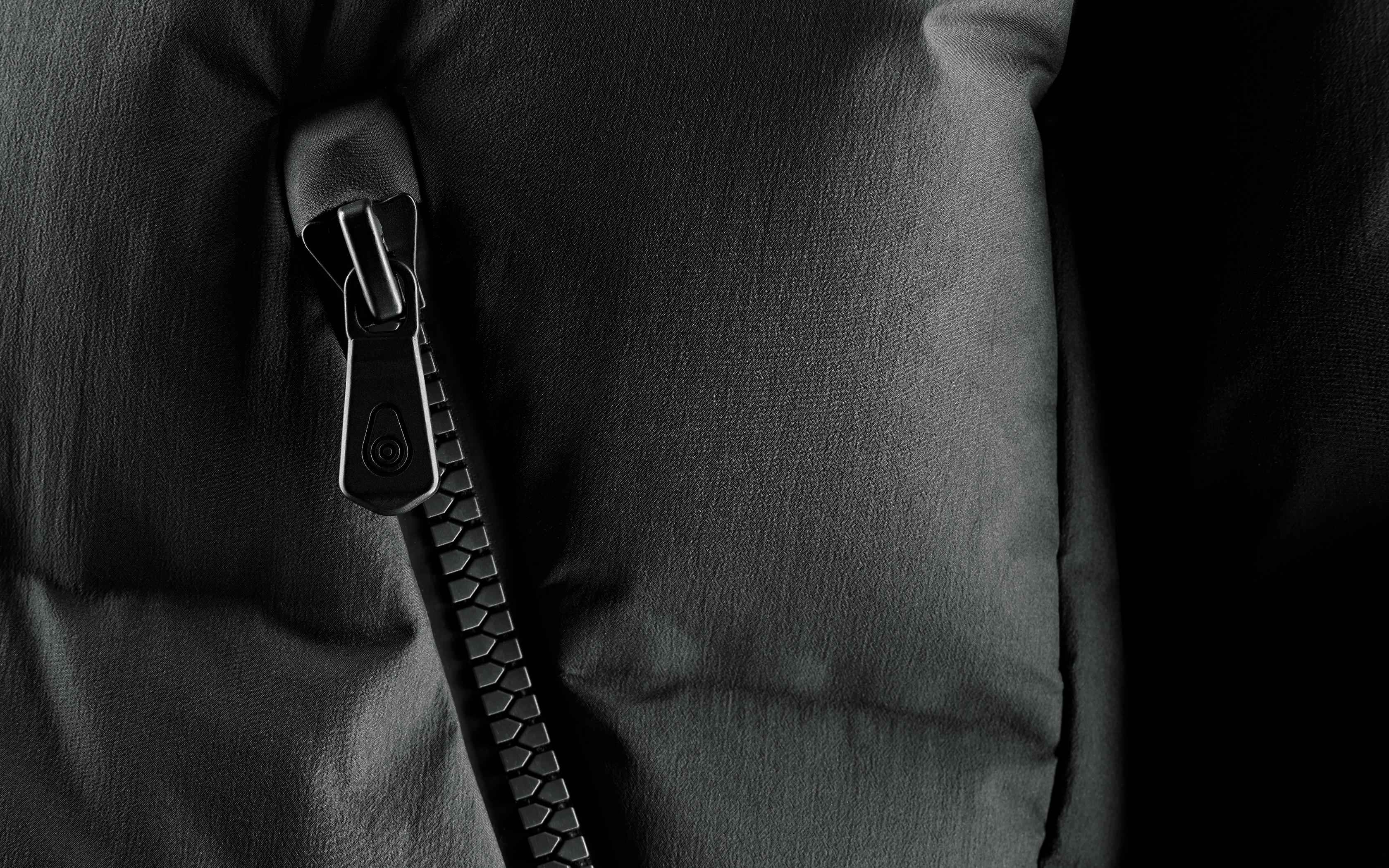 RACE EDITION DOWN PARKA