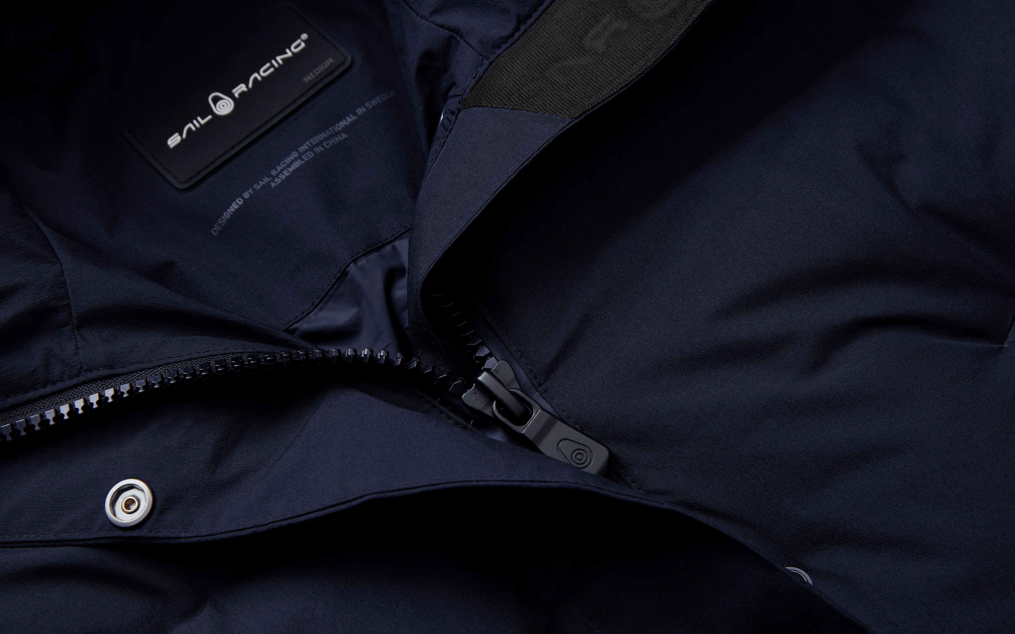 W RACE EDITION DOWN COAT