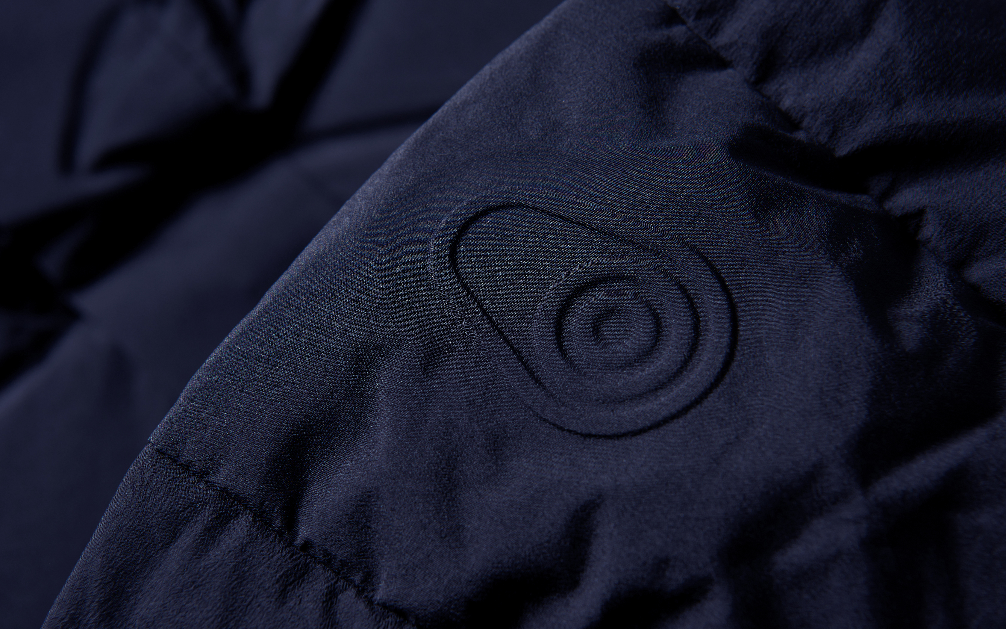 W RACE EDITION DOWN PARKA