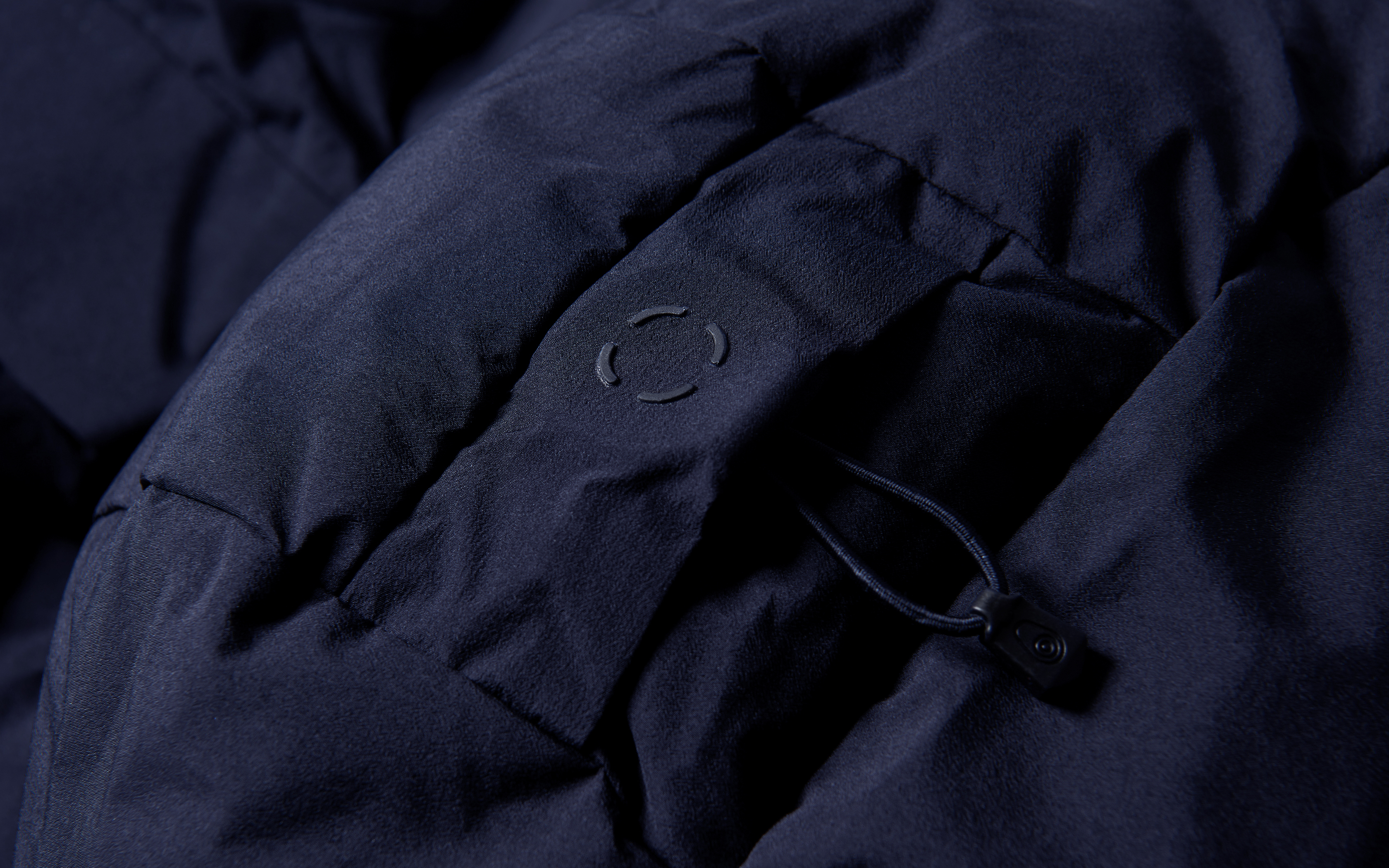 W RACE EDITION DOWN PARKA