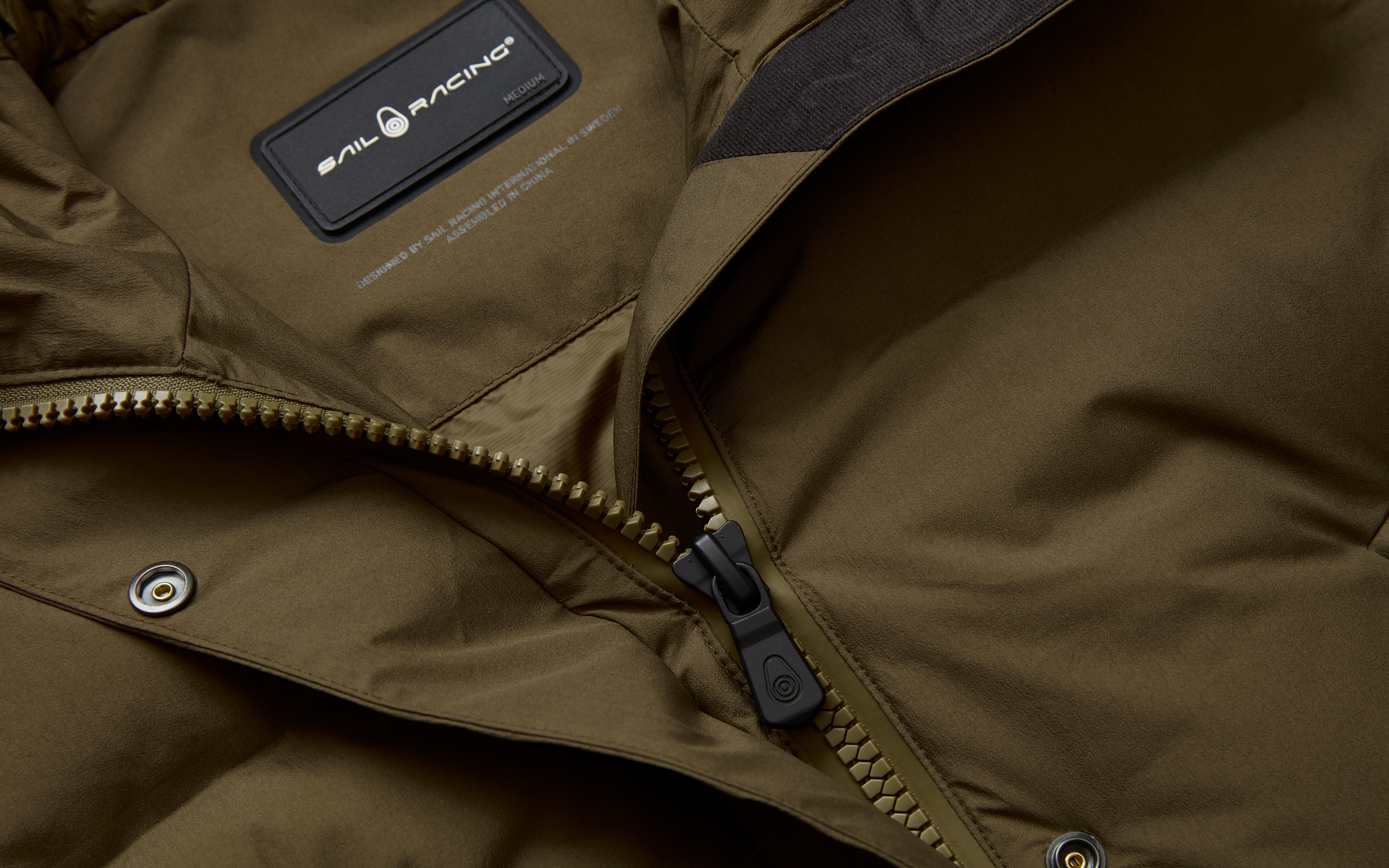 W RACE EDITION DOWN PARKA