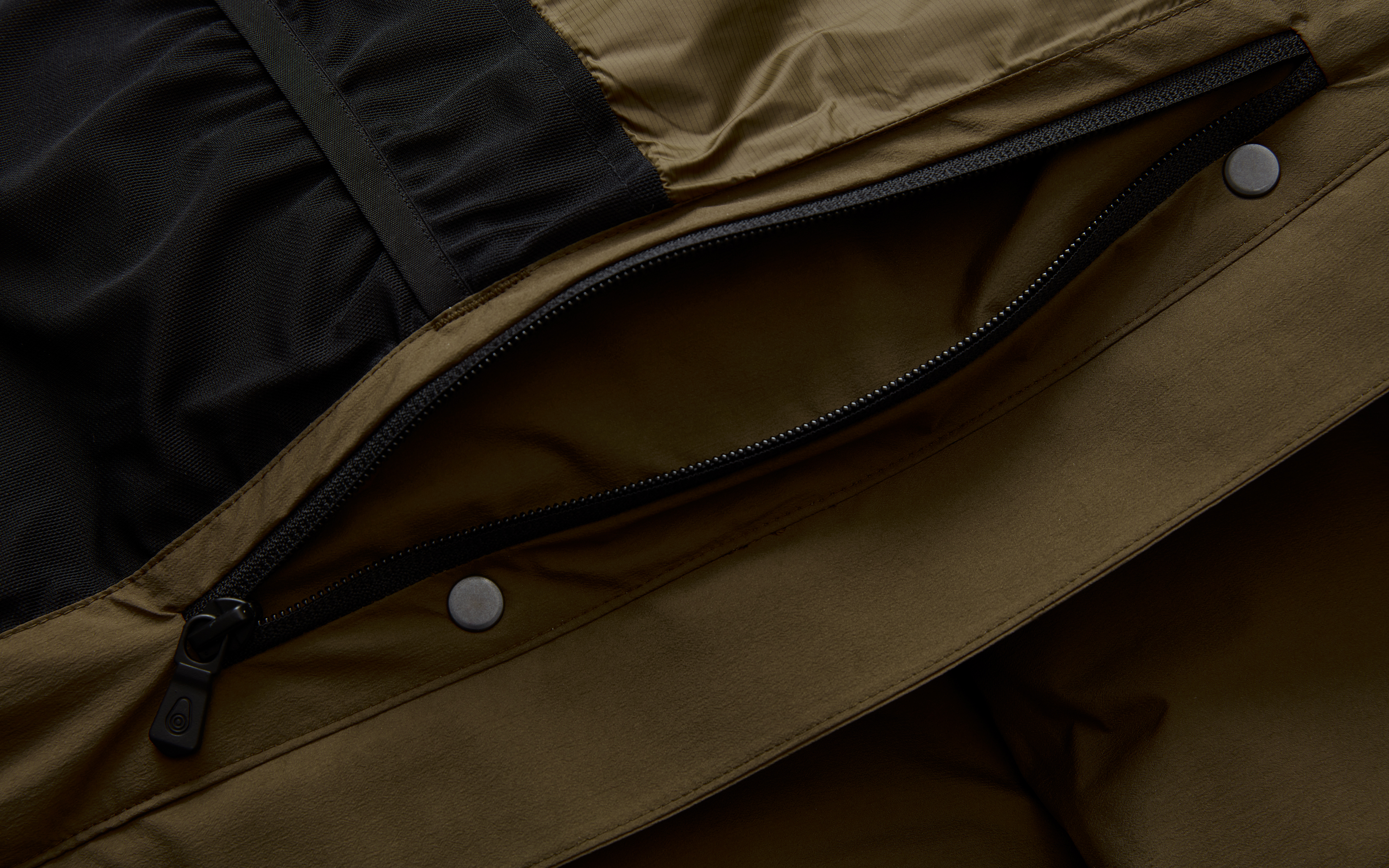 W RACE EDITION DOWN PARKA