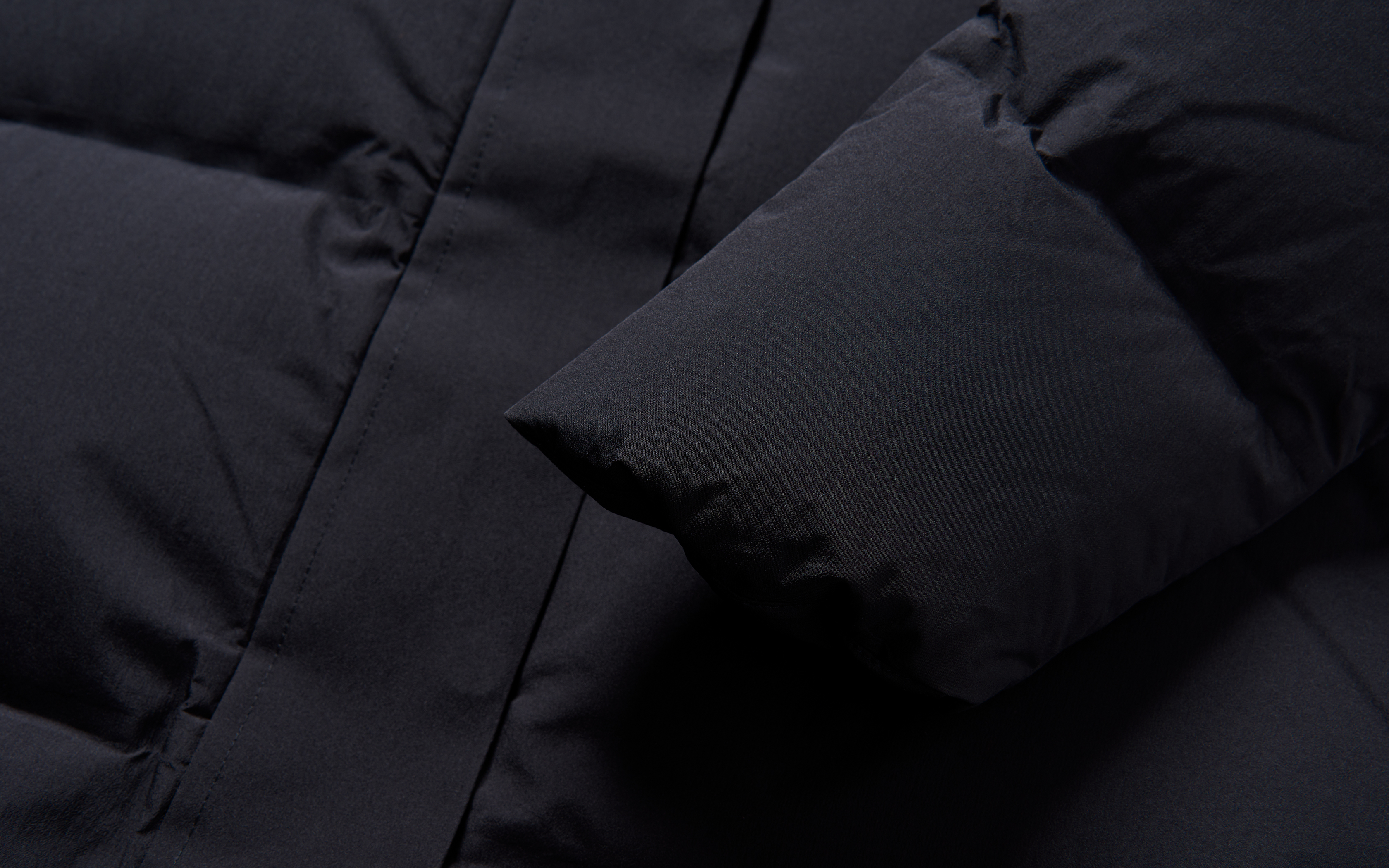 W RACE EDITION DOWN PARKA