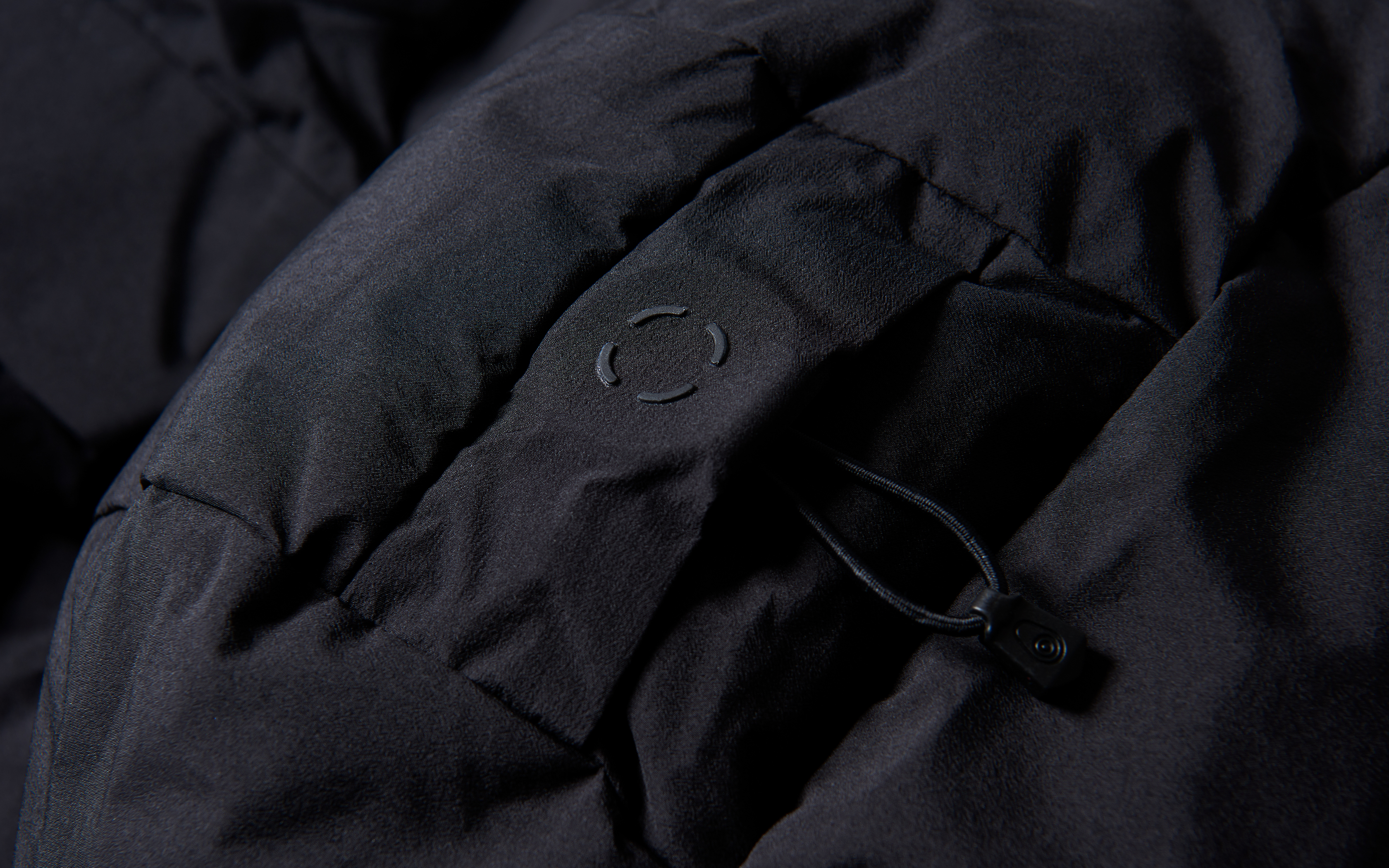 W RACE EDITION DOWN PARKA